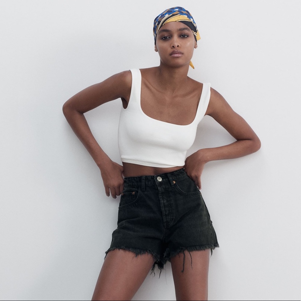Zara Frayed High Rise Denim shorts